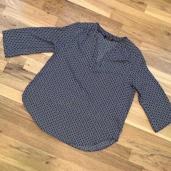 RENEE C. 3/4 Sleeve V-Neck Blouse Geometric Print White/Black/Blue Women’s S - Picture 1 of 11